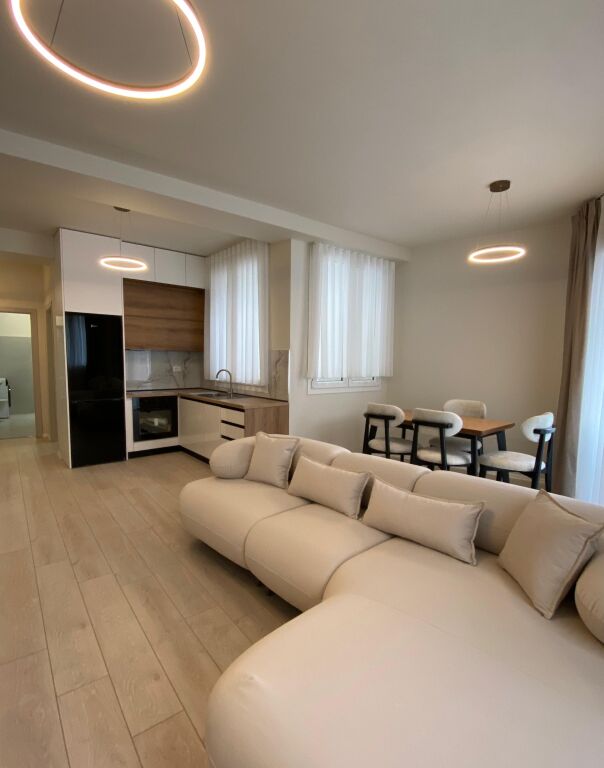 📌 Apartament me qira – River Residence, Astir