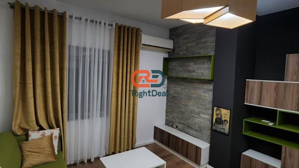 Ne Paskuqan, Jepet Me Qira Apartamenti 1+1 Me Planimetri Te Rregullt Dhe Te Bollshme!!!
