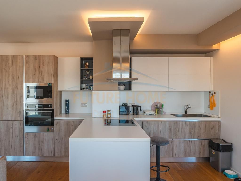 Shitet, Apartament 3+1+2, Kompleksi "Kontakt", 21 Dhjetori