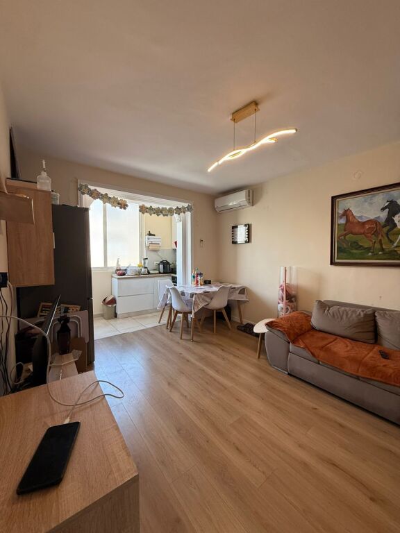 🔑 Shitet Apartament 1+1 – Harry Fultz, Tiranë