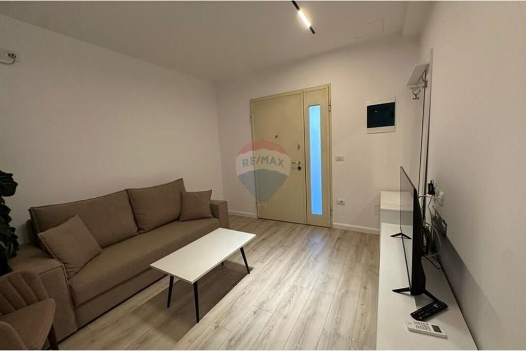Apartment 1+1+Parking for rent 5 Maji