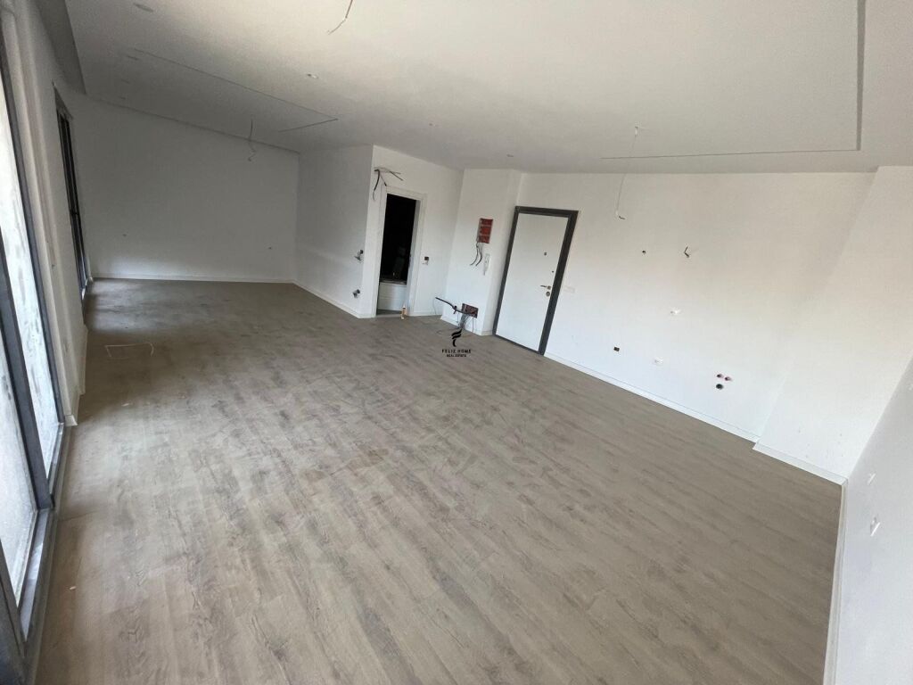 OFFICE FOR RENT 62 M2 NEW BOULEVARD 850 EURO FH-64380