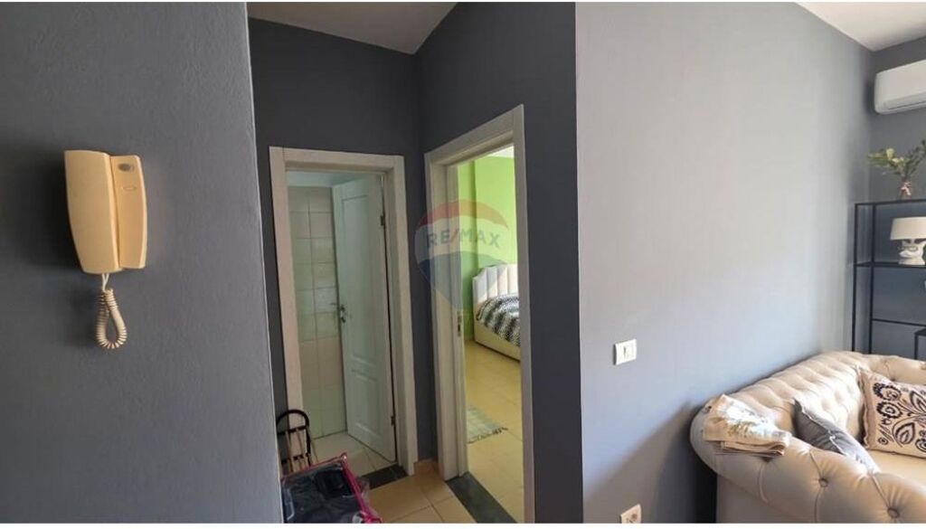 🏡 Apartament 1+1 për Shitje – Lungomare, Vlorë