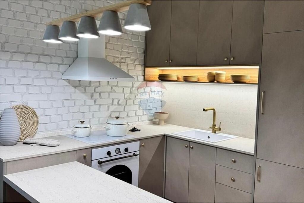 2+1 apartment for rent in Myslym Shyr!