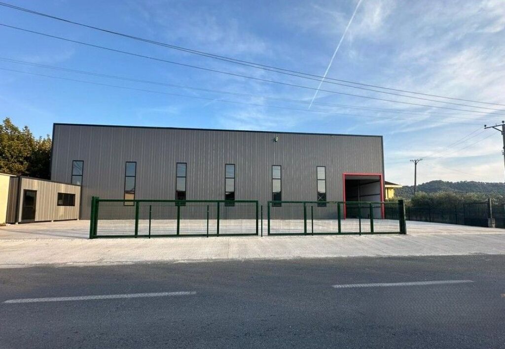 WAREHOUSE FOR RENT ON THE VORE - MARIKAJ AXIS
