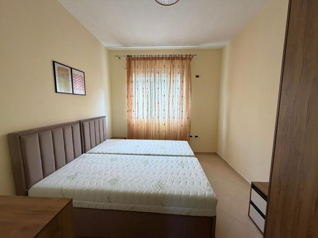 Apartament 2+1 me Qera Afatgjate - Uji i Ftohte, Vlore