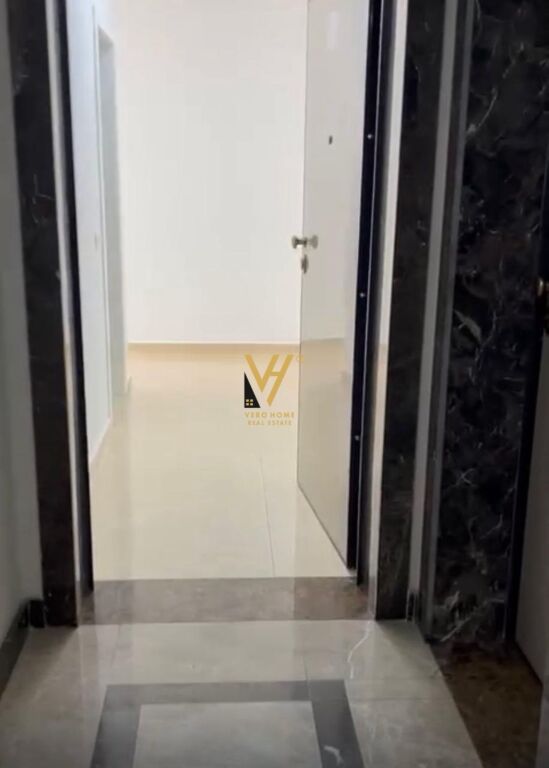 OFFICE 65 M2 FOR RENT AT THE FORMER EAGLE SQUARE 65,000 LEKE