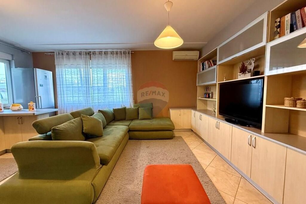 Apartament - Për Shitje - Kompleksi Kolombo, Tiranë