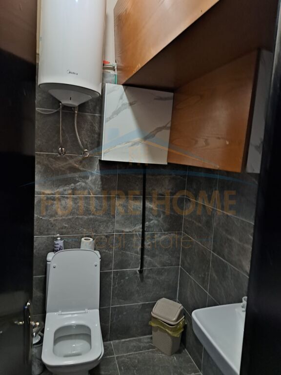 Tirane, affitto Affitto, Centro Estetico Completo, Via Xhanfize Keko 700 €