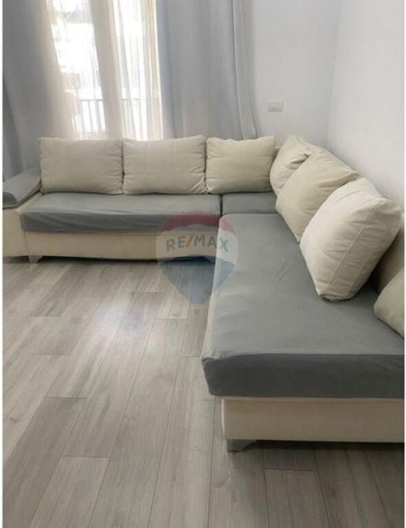 Jepet me qira apartament 1+1 te Univers City