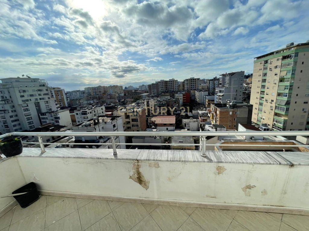 Apartament 2+1 per Shitje te Kazazi Durrës !!!