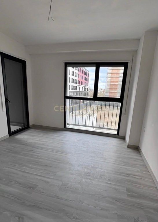 SHITET APARTAMENT 3+2 TEK BULEVARDI I RI