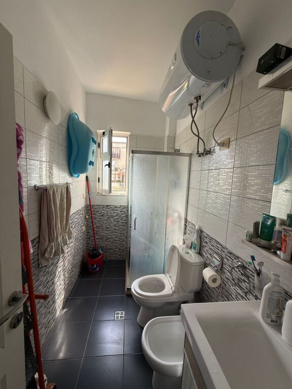 Shitet Apartament 1+1 – Harry Fultz, Tiranë