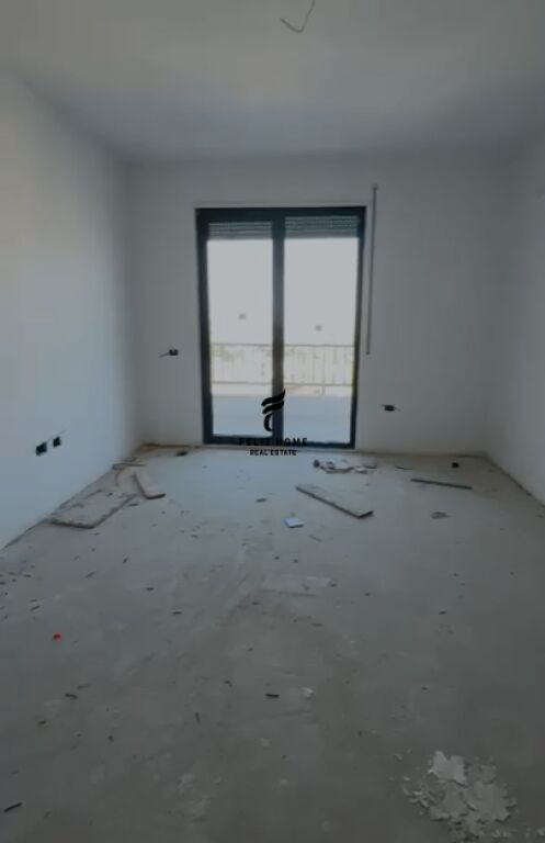 SHITET APARTAMENT 1+1 RRUGA E DIBRES 150.000 EURO FH-64472