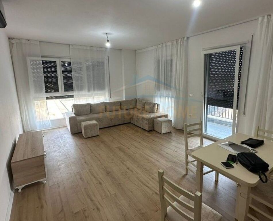 Qera, Apartament 2+1+2, Trio Tower, Don Bosko.