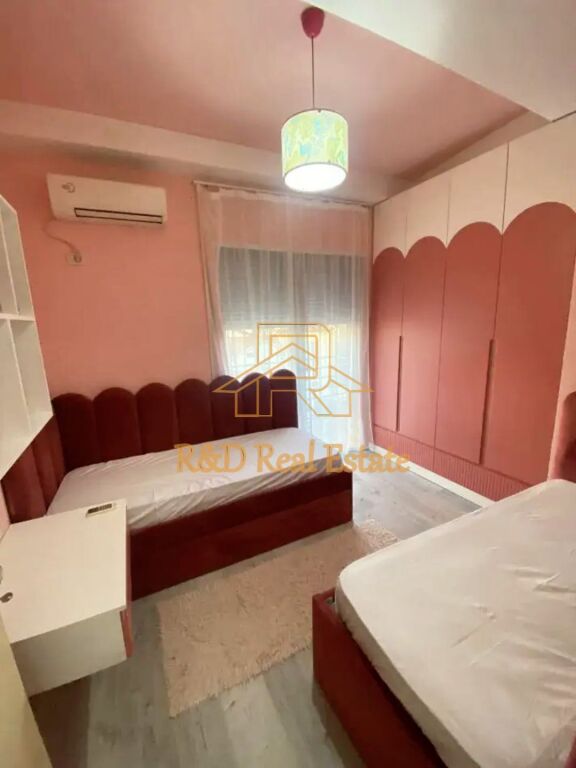 🏡 Appartamento 2+1 in affitto – Pazari i Ri, Tirana