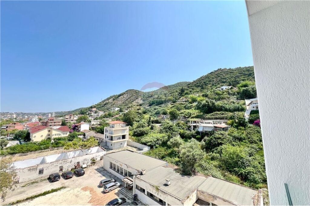 🏡 Studio Apartment for Sale – Lungomare, Vlorë