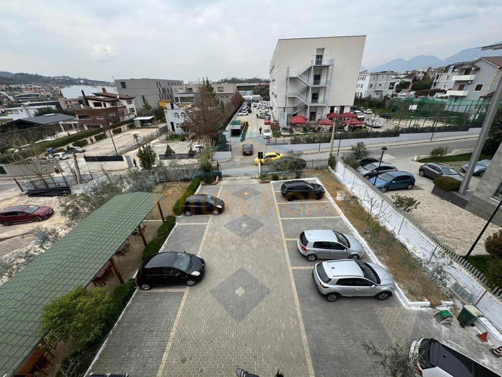 Affitto, Edificio Commerciale, Lundër