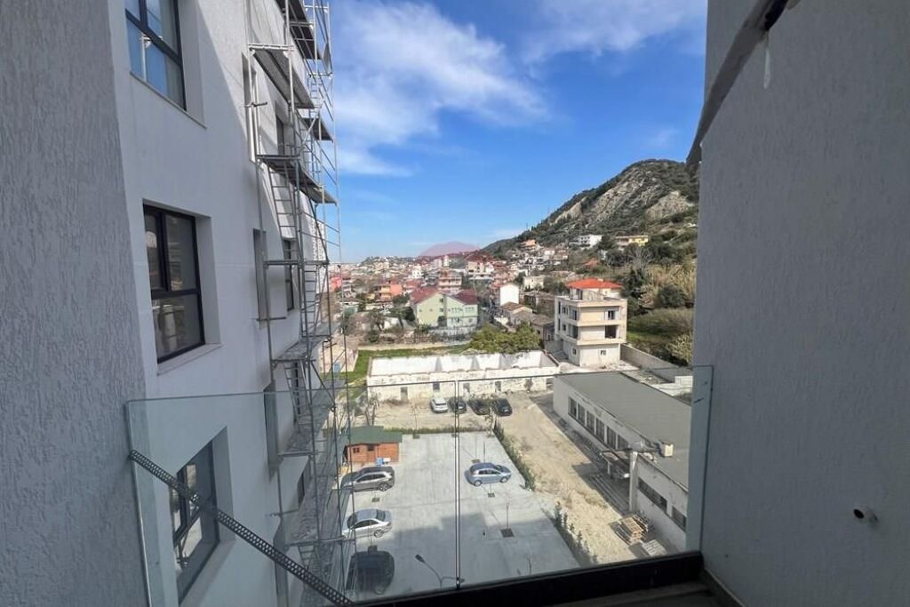 🏡 Studio Apartment for Sale – Lungomare, Vlorë