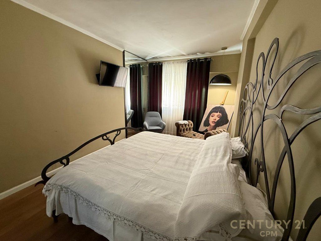 AT THE PARIS MUNICIPALITY NEAR KRISTAL CENTER WE OFFER 2+1 APARTMENT FOR RENT 1,100 € /Month
