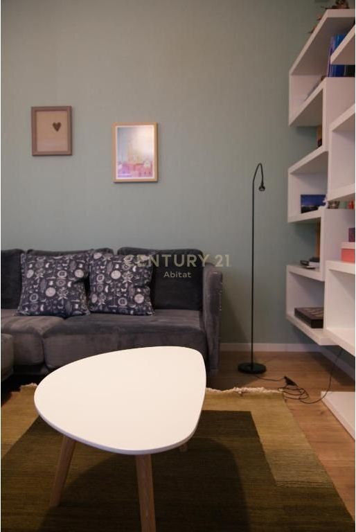 APARTAMENT 1+1 ME QIRA TEK TREGU ELEKTRIK
