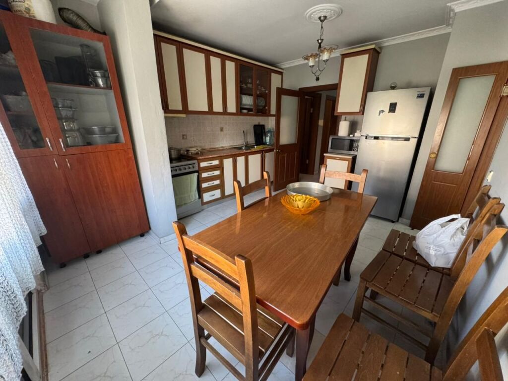 Shitet, Apartament 2+1+2, Laprake, Tirane Empire65844