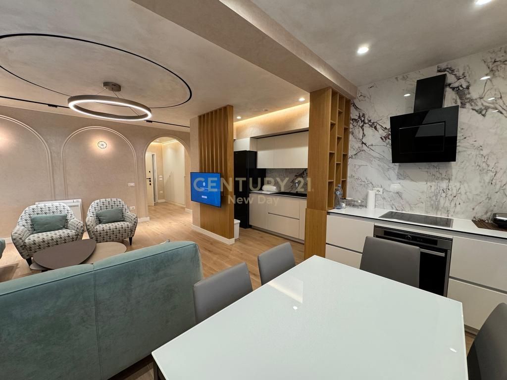 SHITET APARTAMENT 2+1+2T NE MALIN E ROBIT!