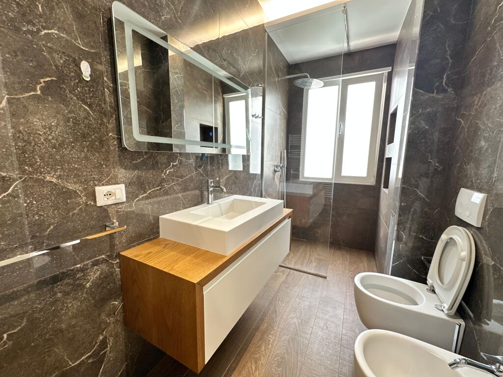Apartament me qira vjetore , Kopshti Zoologjik
