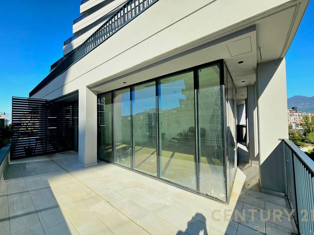 ZYRA PER QIRA NE LAKE VIEW RESIDENCES