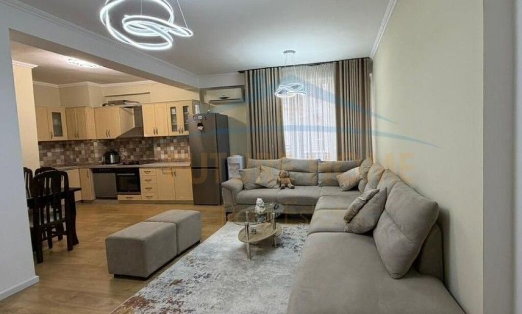Shitet, Apartament 2+1+2 , Unaza e Re
