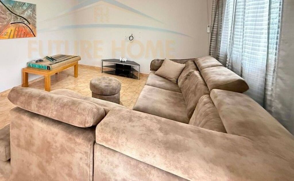 Qera, Shtëpi Private 2+1 + 2 Vende Parkimi, Rruga “Ferhat Draga”, Laprakë