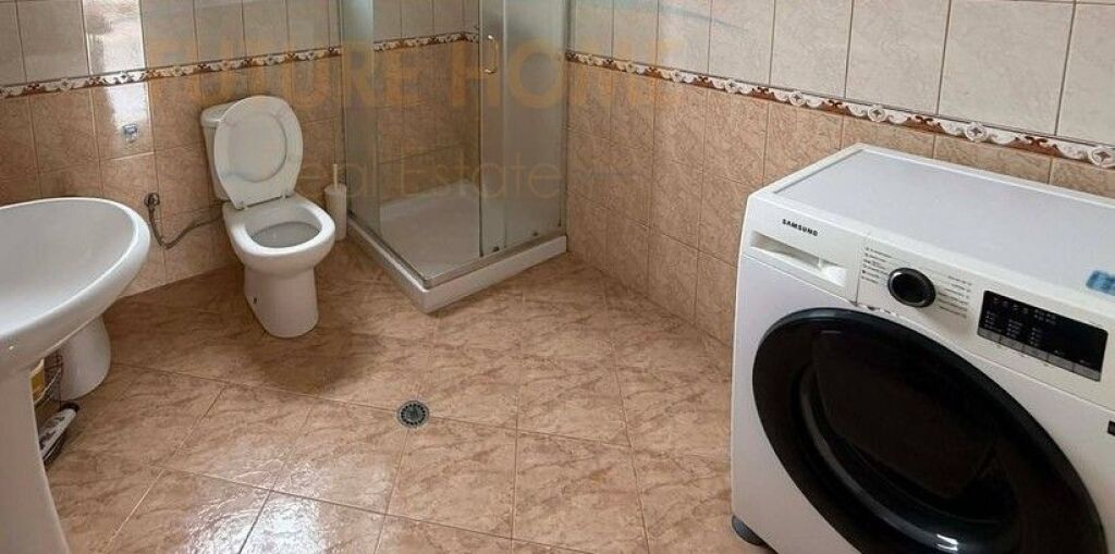 Qera, Shtëpi Private 2+1 + 2 Vende Parkimi, Rruga “Ferhat Draga”, Laprakë