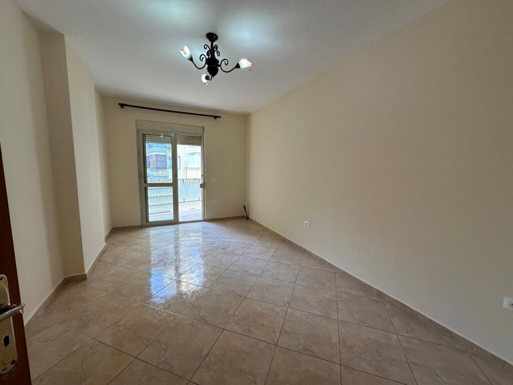 🏢Selvia, near Hotel Black Diamond, apartment 2+1+2 for rent, partially furnished 70,000 Leke