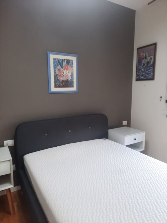 🏡 Apartament 1+1 me Qira – Rruga e Barrikadave 1000 Euro