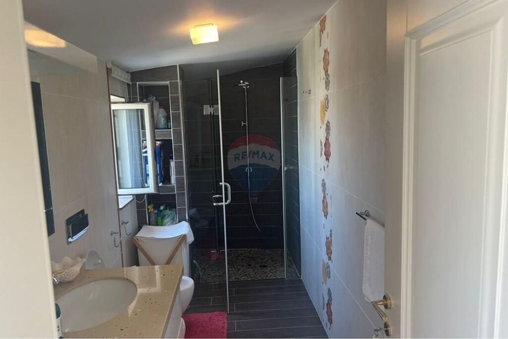 Apartament per shitje - Liqeni i Tiranes