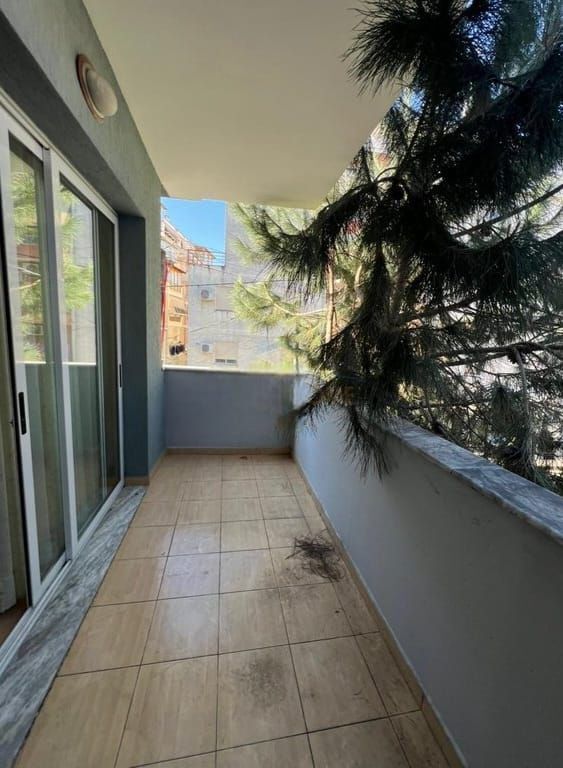 Apartament 2+1, për Shitje ne zonën e Freskut