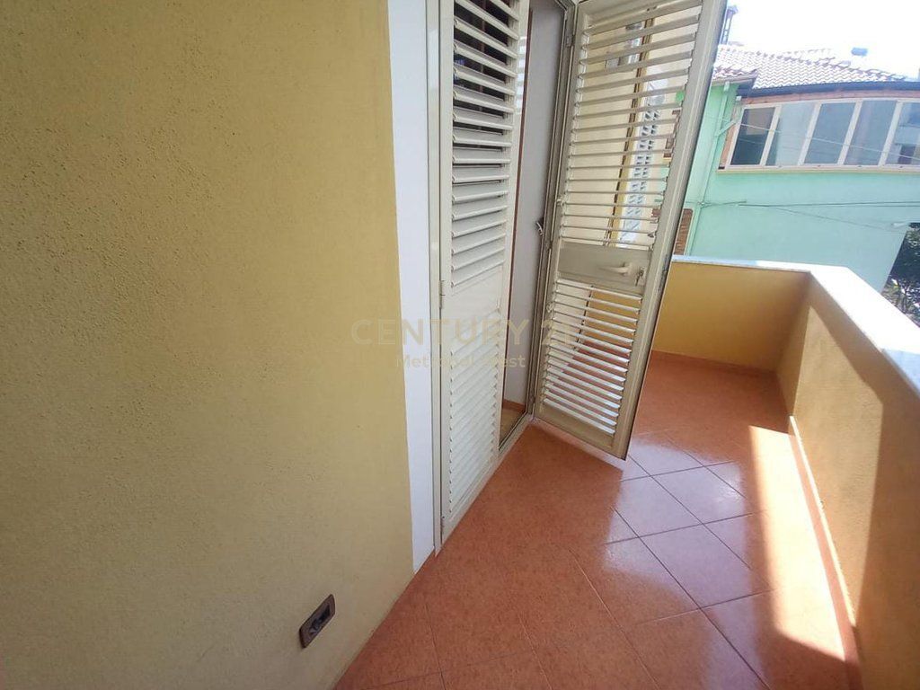 SECOND FLOOR OF A VILLA FOR RENT