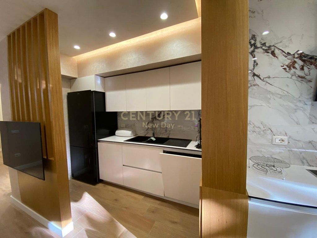 SHITET APARTAMENT 2+1+2T NE MALIN E ROBIT!