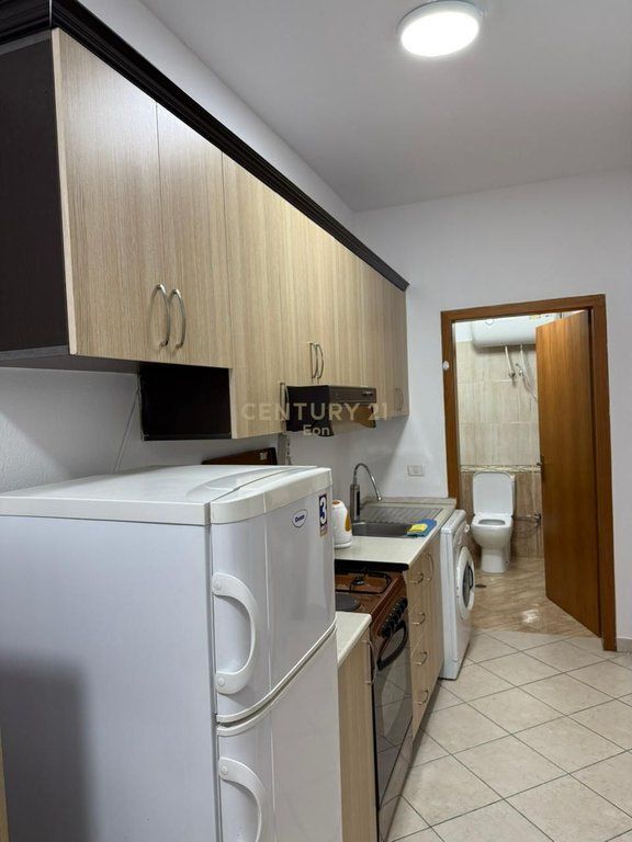 Shitet Apartament 1+1 – Shkëmbi i Kavajës | Vijë e Parë Deti