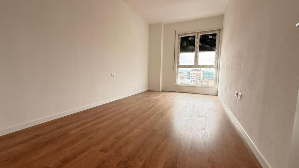 Apartament 2+1+post parkimi per shitje tek 5 Maji ! - Pamja 4