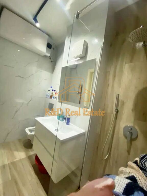 🏡 Appartamento 2+1 in affitto – Pazari i Ri, Tirana