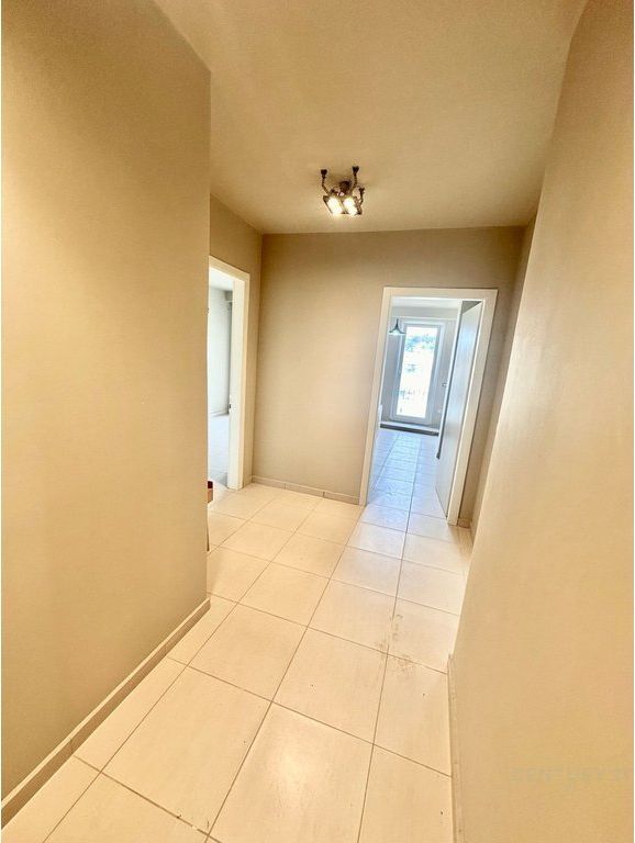 Apartament 2 + 1 për shitje tek Shkëmbi i Kavajës
