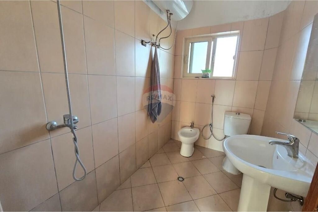 Apartament - Për Qira - Vilat Gjermane, Tiranë