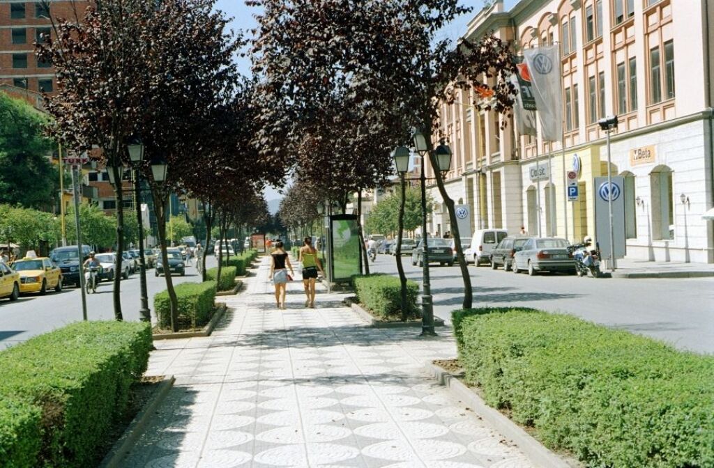 Shitet, Apartament 1+1, Stacioni i Trenit