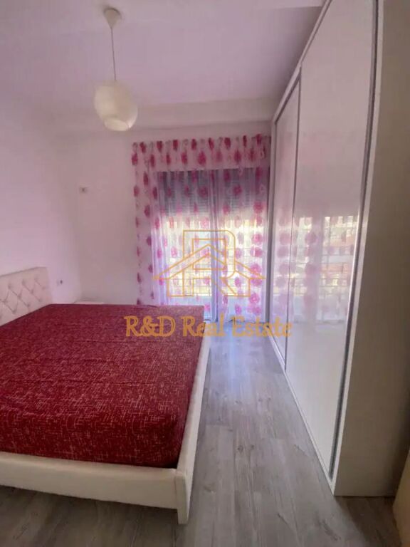 🏡 Appartamento 2+1 in affitto – Pazari i Ri, Tirana