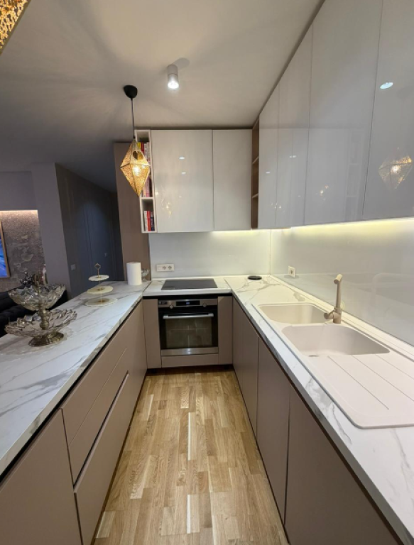 🏡 Apartament 3+1+2 për Shitje – pranë Stadiumit Air Albania