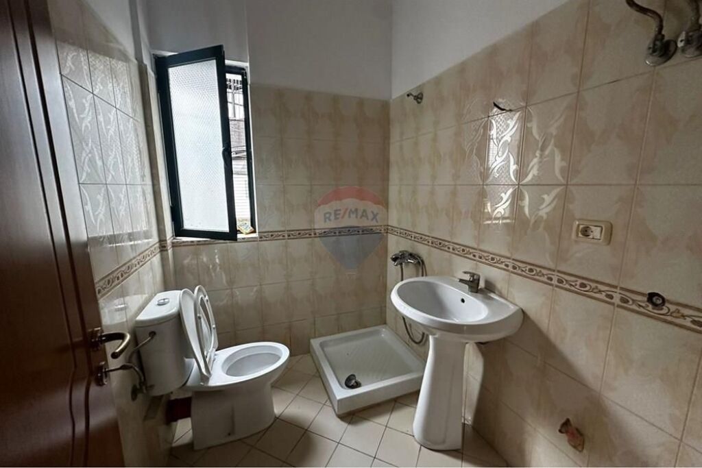 🏡 Apartament 2+1+2 për Shitje – Vlorë