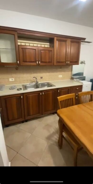 🏡 Appartamento 2+1 in affitto – vicino alla Stazione Ferroviaria, Viale Zogu I