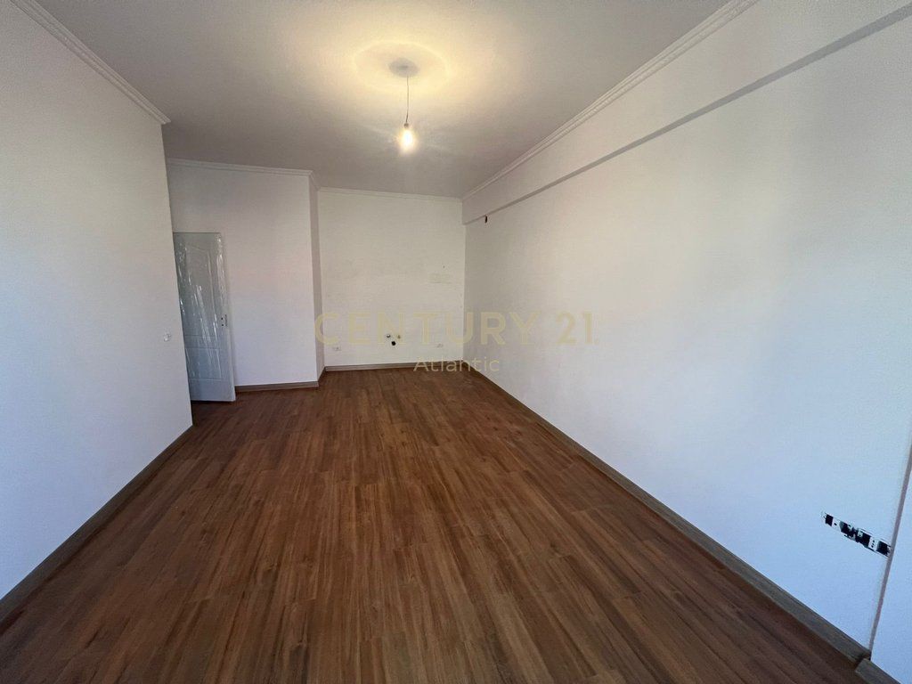 Apartament 1+1 Për Shitje në Plazh vija e trete nga deti, Durrës - 85,000€ | 74 m²