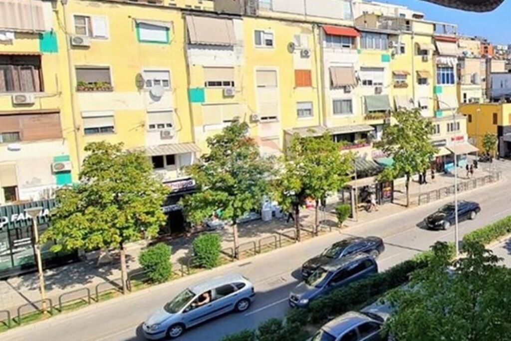 Shop - For Rent - Muhamet Gjollesha Street, Tirana